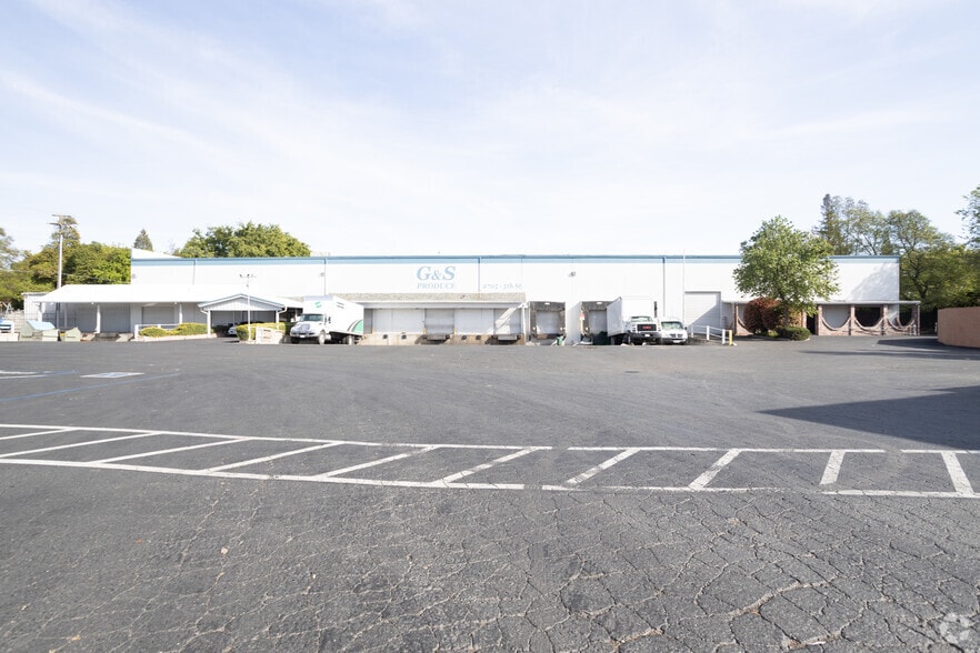 More Photos Of 2705 5th St, Sacramento Warehouse For Sale