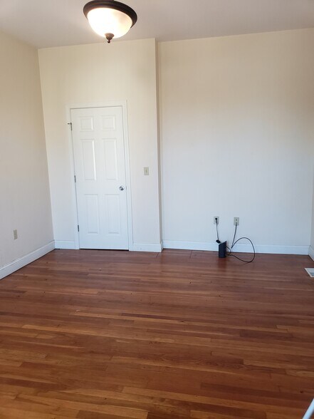 More Photos Of 422 McGrath Hwy, Somerville Apartments For Sale