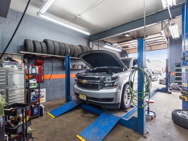 More Photos Of 305 S Michigan Ave, Kenilworth Industrial For Sale