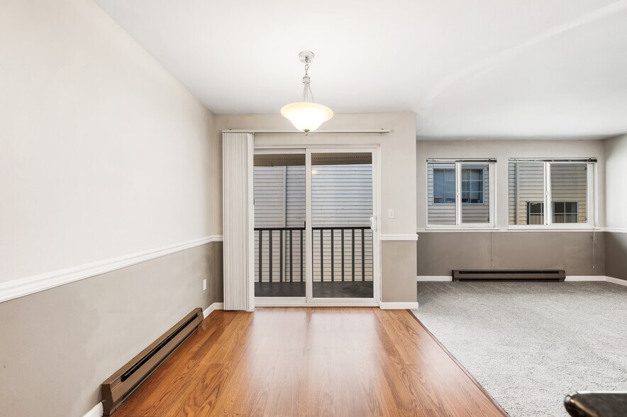 More Photos Of 1146 N 91st St, Seattle Apartments For Sale