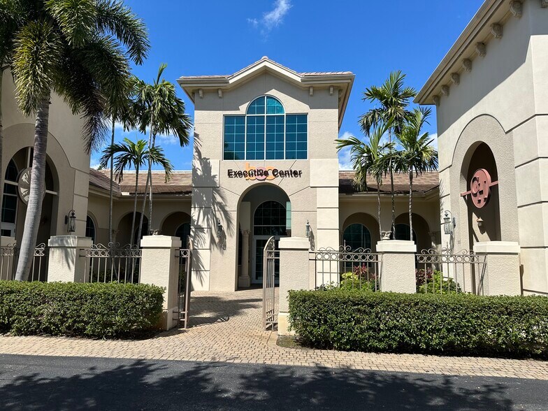 Primary Photo Of 8891 Brighton Ln, Bonita Springs Loft Creative Space For Lease