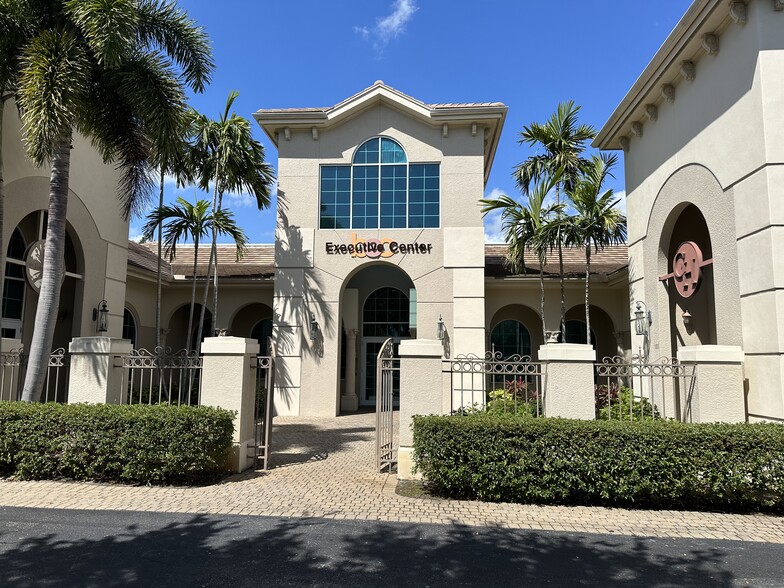 Primary Photo Of 8891 Brighton Ln, Bonita Springs Loft Creative Space For Lease