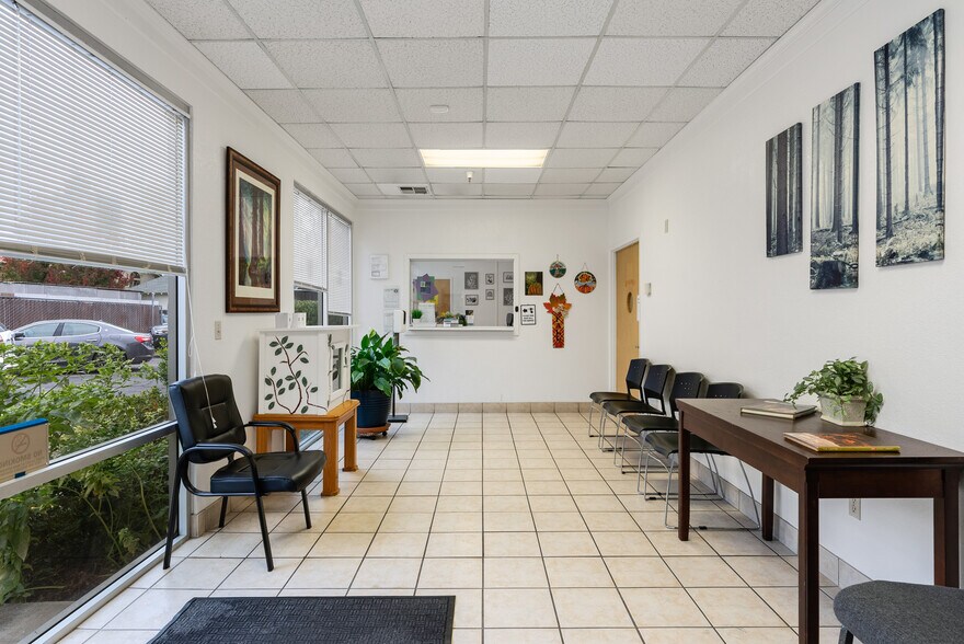 More Photos Of 564 S Dora St, Ukiah Medical For Lease