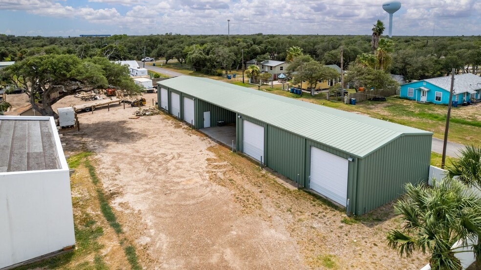 More Photos Of 1703 Highway 35 S, Rockport Office Residential For Sale