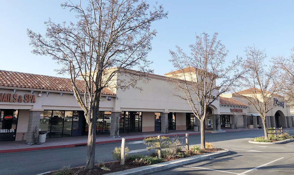 More Photos Of 120 Niblick Rd, Paso Robles Department Store For Sale