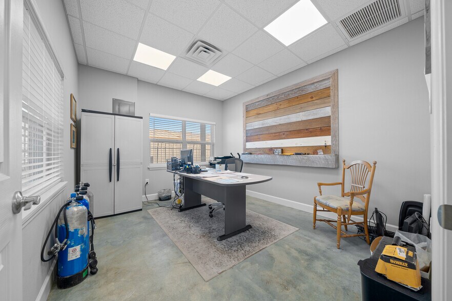 More Photos Of 943 NW 17th Ave, Ocala Warehouse For Sale