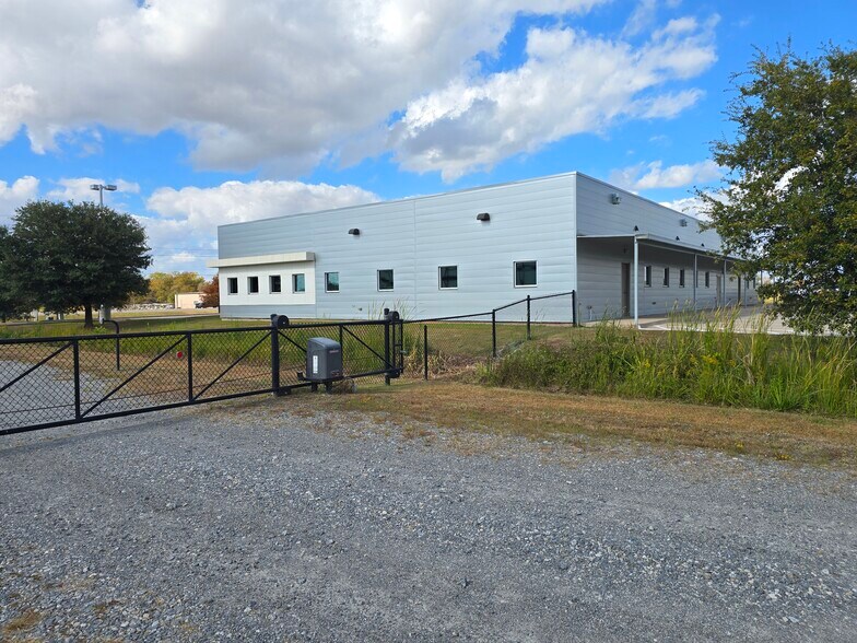 More Photos Of 5486 Airline Dr, Bossier City Office For Sale