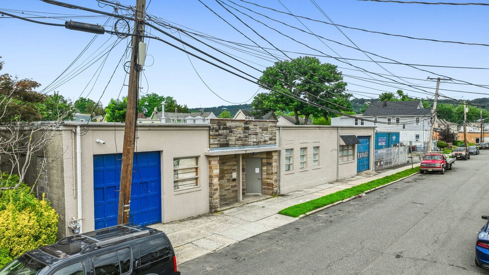 More Photos Of 13-23 Steiner Pl, North Plainfield Warehouse For Sale