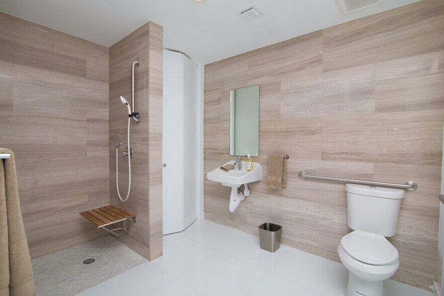 More Photos Of 263 NE 61st St, Miami Office For Lease