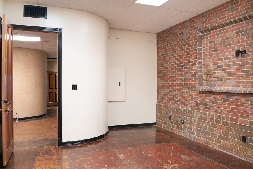 More Photos Of 1818 E Baseline Rd, Mesa Medical For Lease