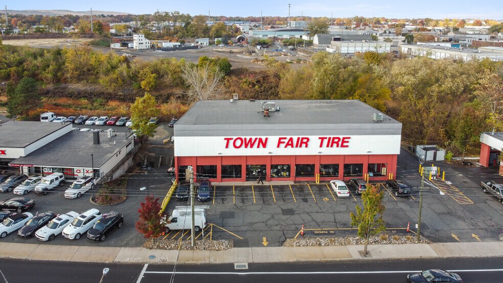 Primary Photo Of 974 New Britain Ave, West Hartford Auto Repair For Sale