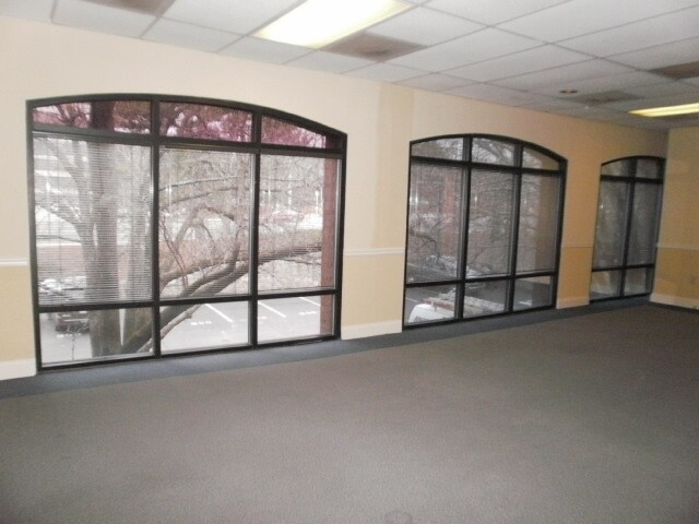 More Photos Of 1950 N Park Pl, Atlanta Office For Sale