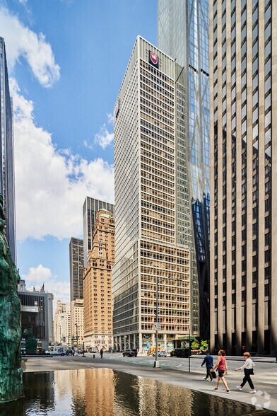 More Photos Of 1330 Avenue of the Americas, New York Office For Lease