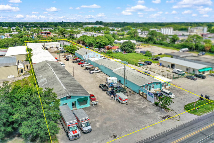 Primary Photo Of 3309 Oleander Ave, Fort Pierce Warehouse For Lease