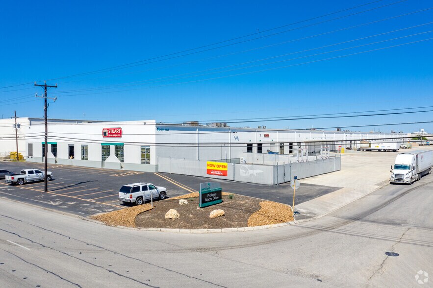 More Photos Of 4501-4727 Macro, San Antonio Unknown For Lease