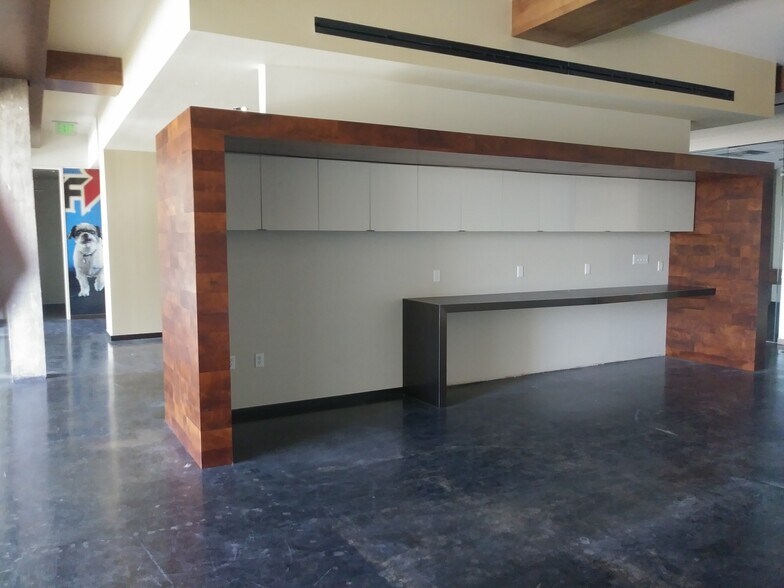 More Photos Of 3345 Bee Caves Rd, Austin Office For Lease