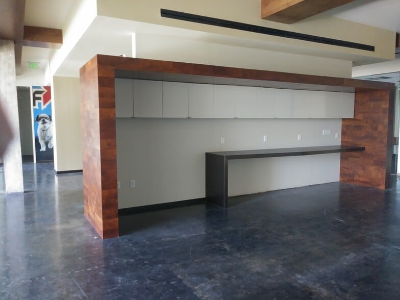 More Photos Of 3345 Bee Caves Rd, Austin Office For Sale