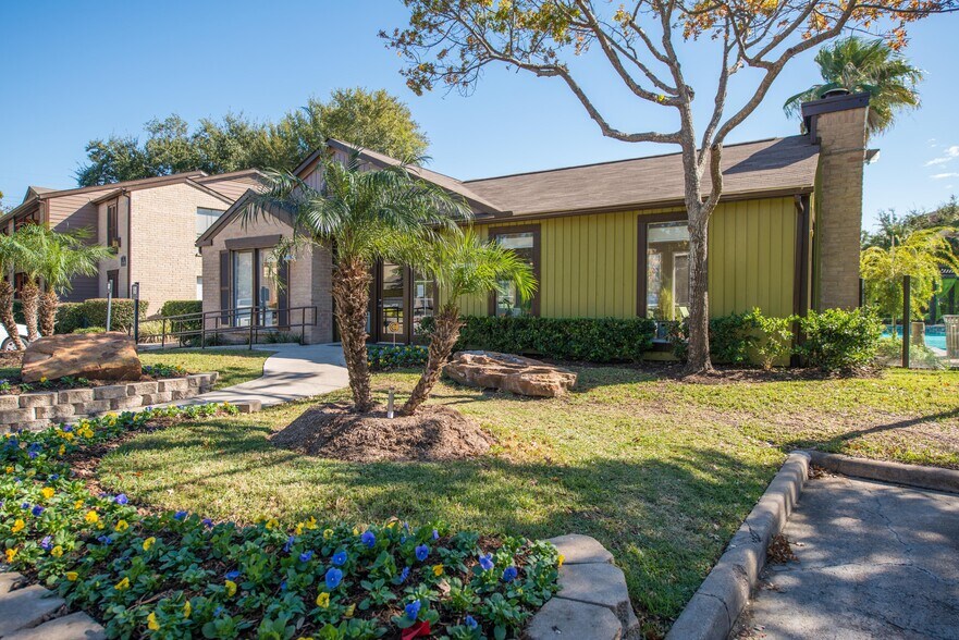 More Photos Of , Houston Multifamily For Sale