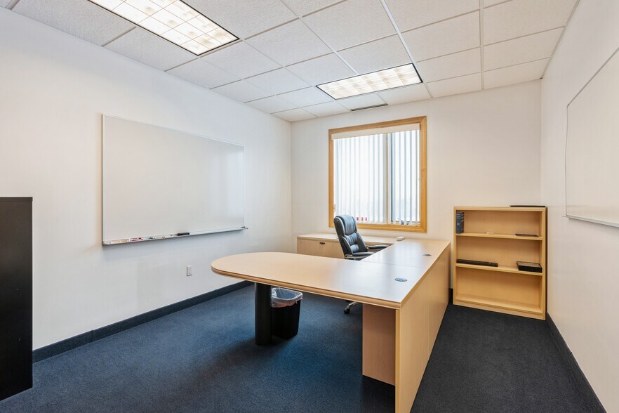 More Photos Of 2200 Gannett Ave, Des Moines Office For Sale
