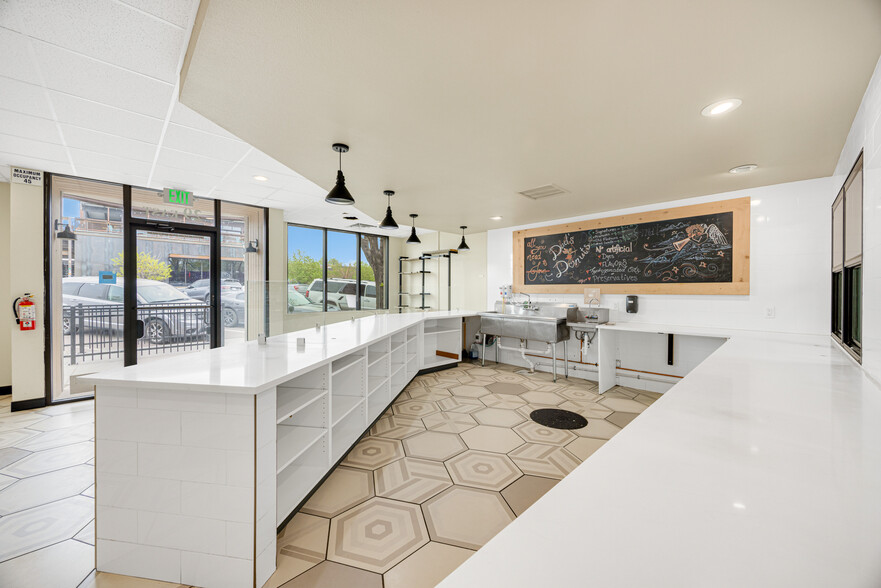 More Photos Of 29 E Moreno Ave, Colorado Springs Office For Lease