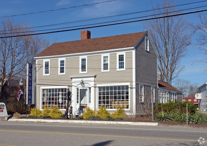 More Photos Of 845 Lafayette Rd, Seabrook Freestanding For Lease