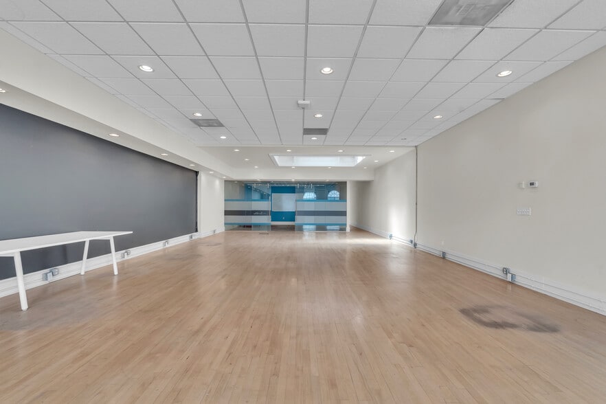 More Photos Of 26-28 S Tejon St, Colorado Springs Restaurant For Lease