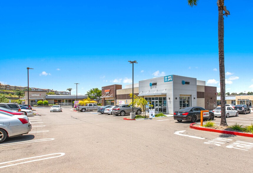 More Photos Of 1310 E Vista Way, Vista Fast Food For Lease