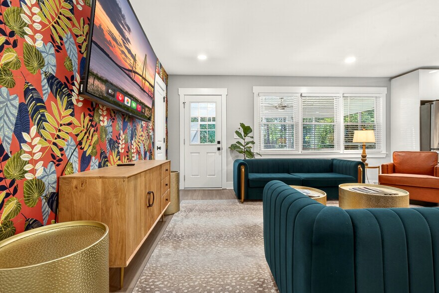 More Photos Of 1120 Central Ave, Summerville Office For Sale