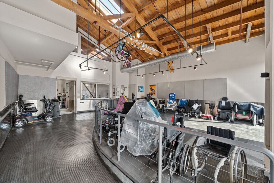 More Photos Of 2911 Shattuck Ave, Berkeley Storefront For Sale