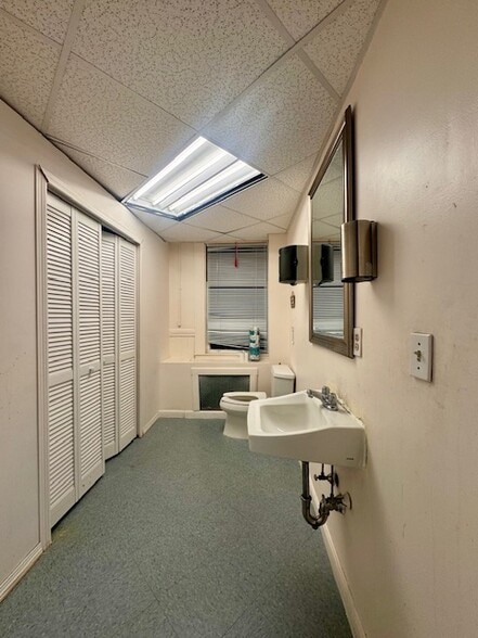 More Photos Of 1619 Beacon St, Brookline Loft Creative Space For Lease