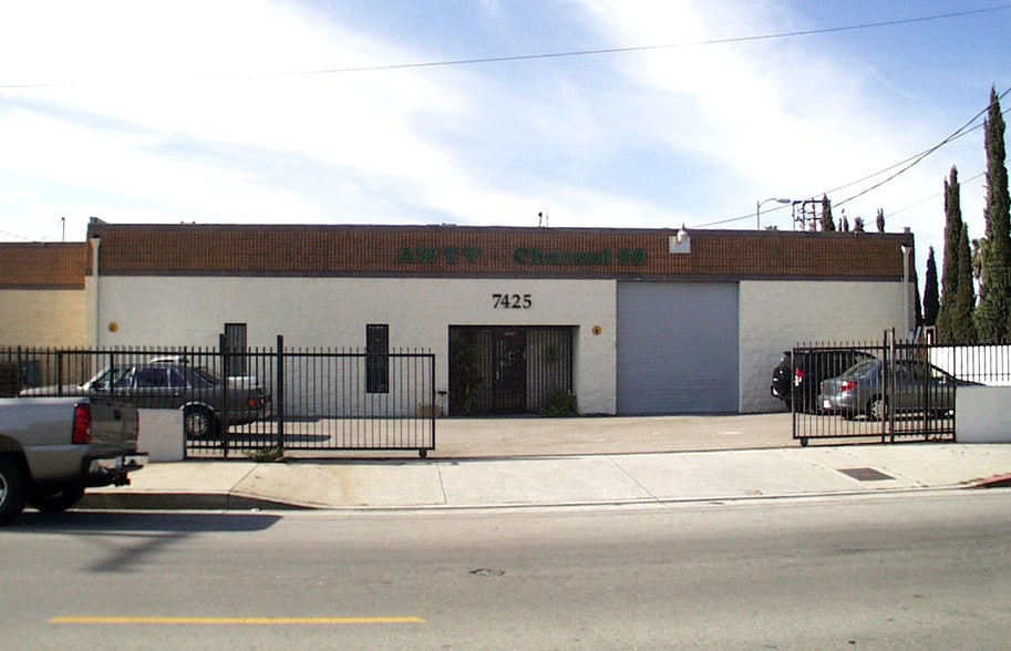Primary Photo Of 7425 Bellaire Ave, North Hollywood Warehouse For Sale