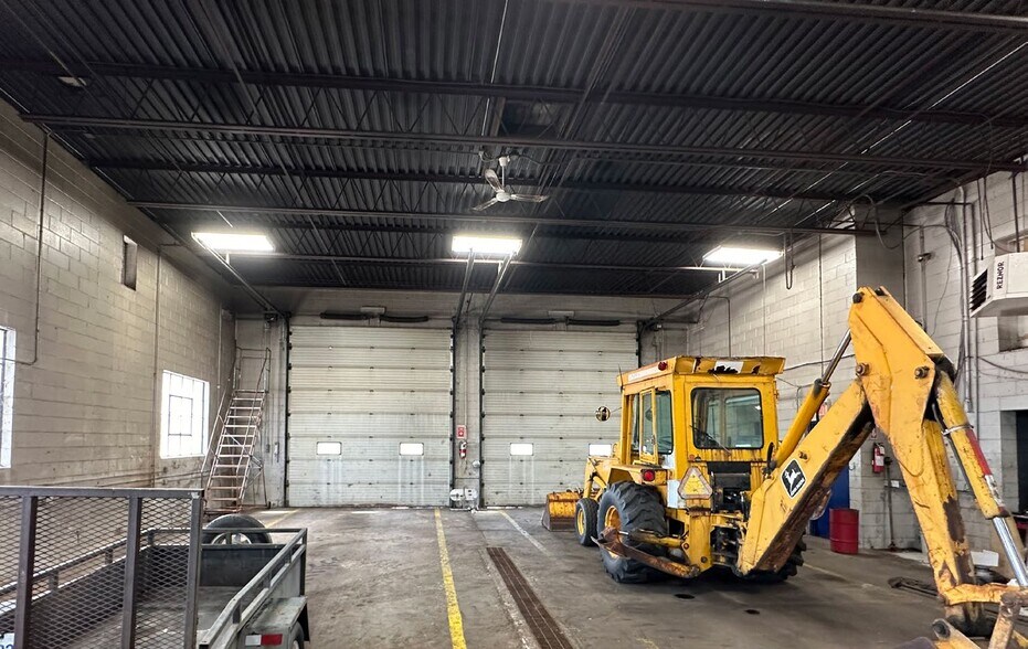 More Photos Of 56 Niagara Stone Rd, Pelham Warehouse For Sale