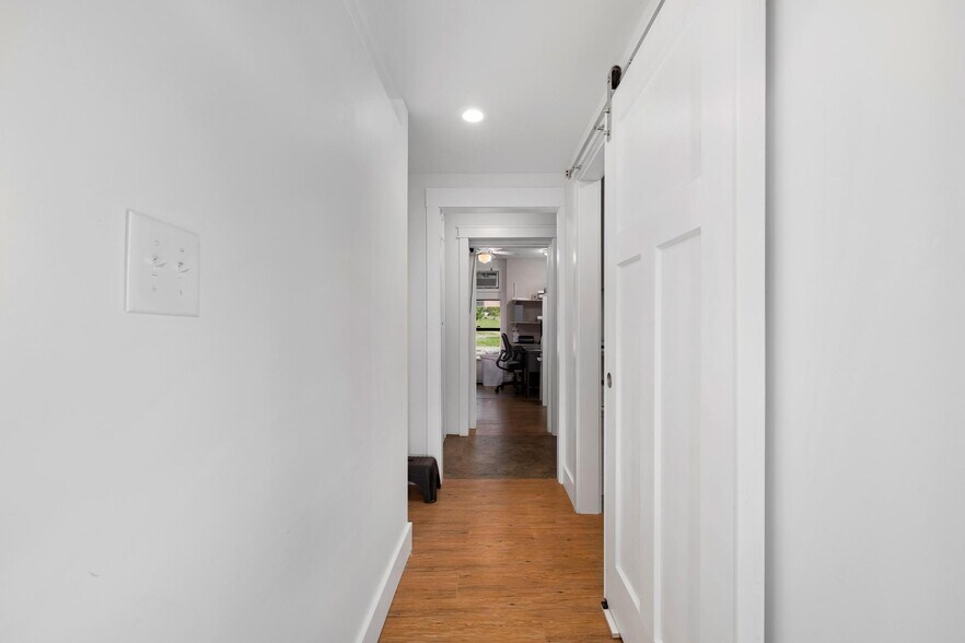 More Photos Of 364 Opie Arnold Rd, Limestone Medical For Sale