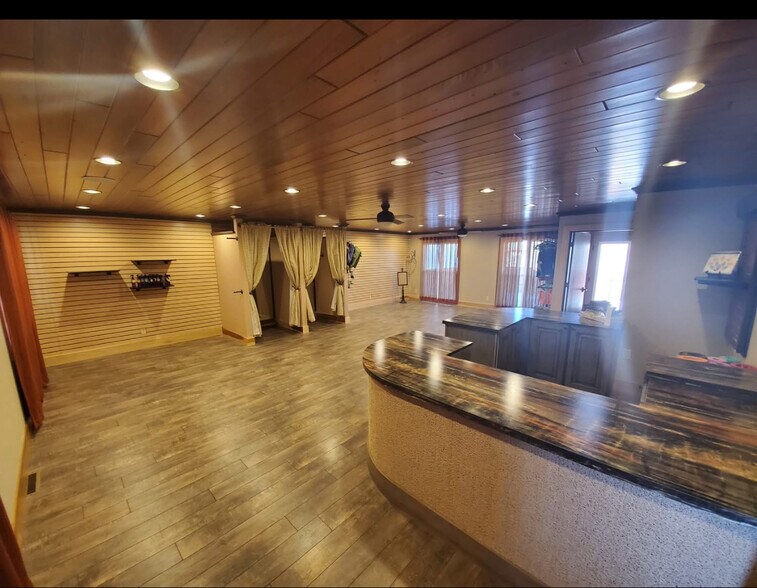 More Photos Of 3003 Hall St, Hays Medical For Sale