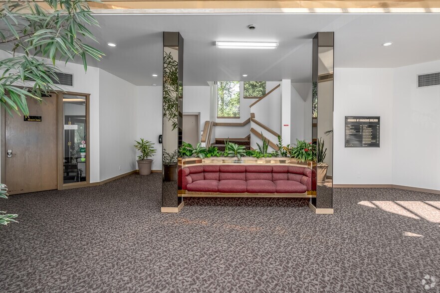 More Photos Of 31919 1st Ave S, Federal Way Office For Lease