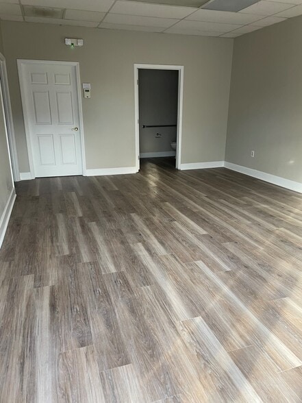 More Photos Of 179-191 Donmoor Ct, Garner Light Manufacturing For Lease