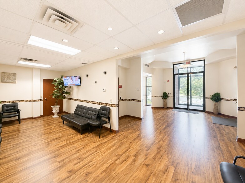 More Photos Of 3320 Perimeter Hill Dr, Nashville Office For Lease