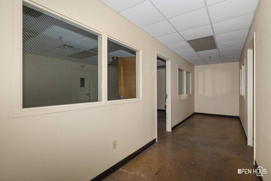 More Photos Of 2200 5th St, Wichita Falls Warehouse For Sale