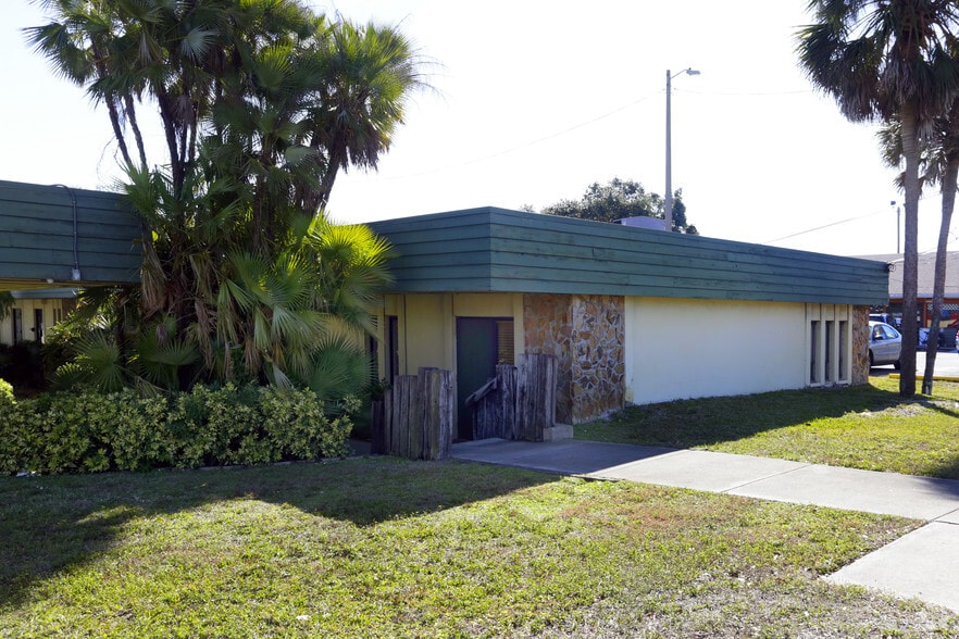 More Photos Of 10333 Seminole Blvd, Largo Office For Sale