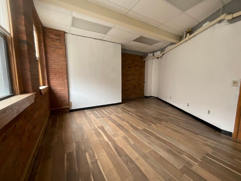 More Photos Of 34 Depot St, Pittsfield Medical For Lease