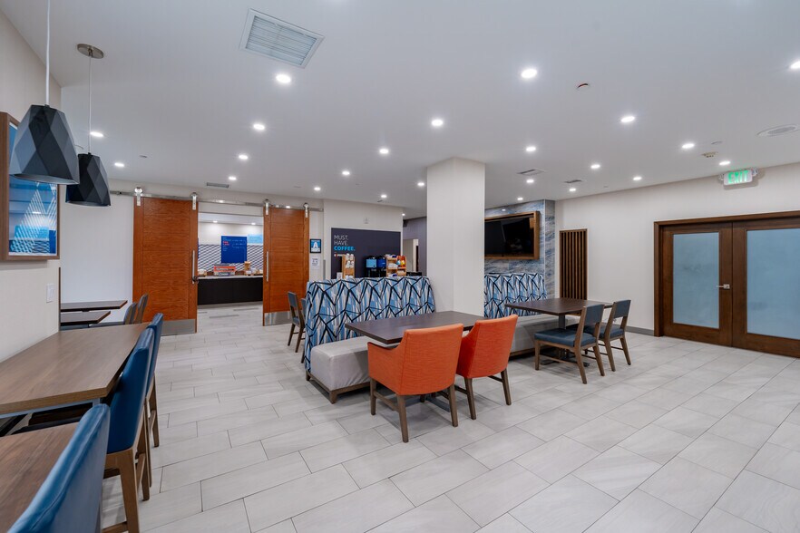 More Photos Of 612 Wainright Ct, Lebec Hotel For Sale