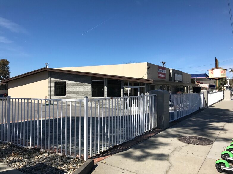 More Photos Of 803 S White Rd, San Jose Freestanding For Lease