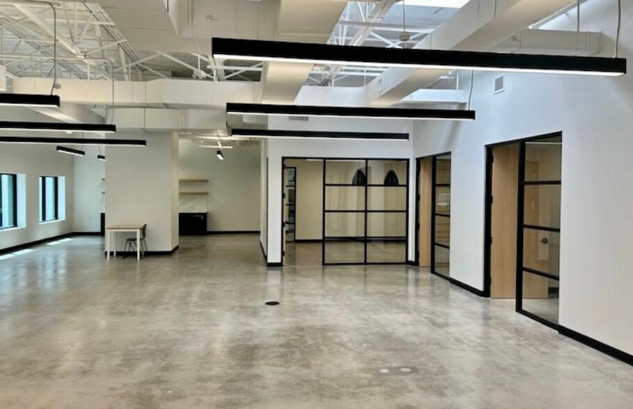 More Photos Of 4621 Ross Ave, Dallas Office For Lease