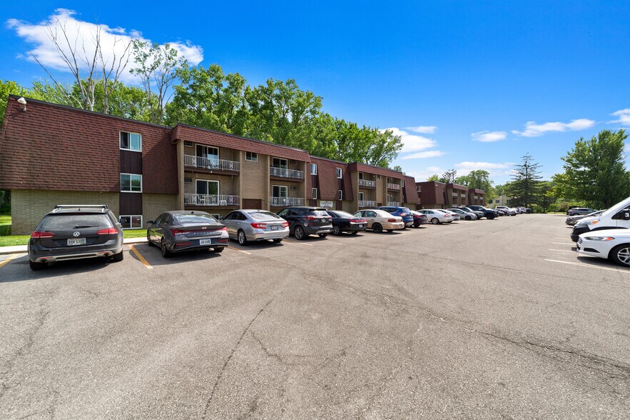 More Photos Of 5216 E Lake Rd, Sheffield Lake Apartments For Sale