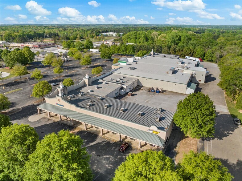 More Photos Of 2199 Southport Rd, Spartanburg Unknown For Lease