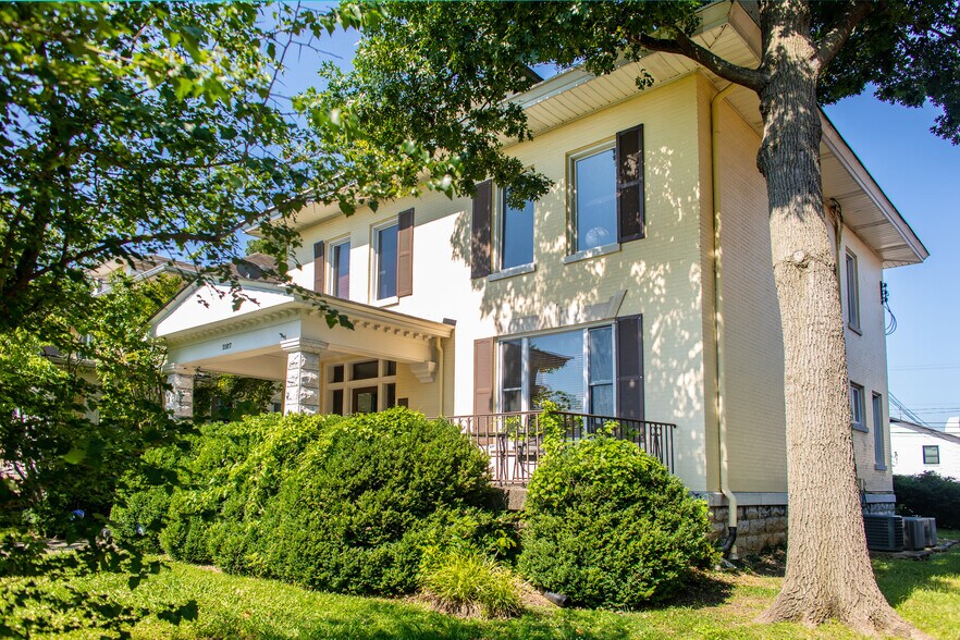 More Photos Of 1107 17th Ave S, Nashville Office For Lease