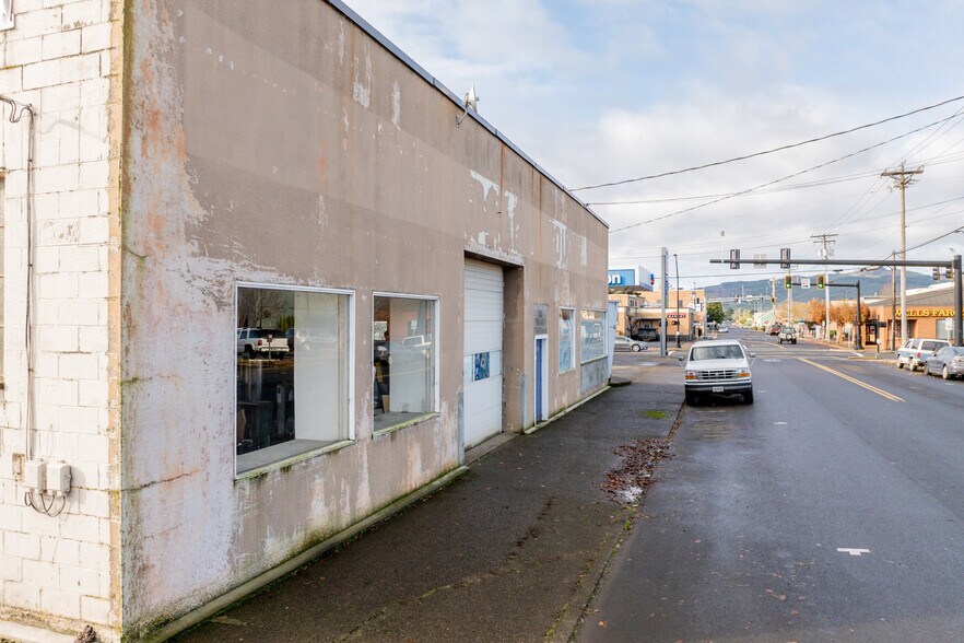 More Photos Of 2105 4th St, Tillamook Industrial For Sale