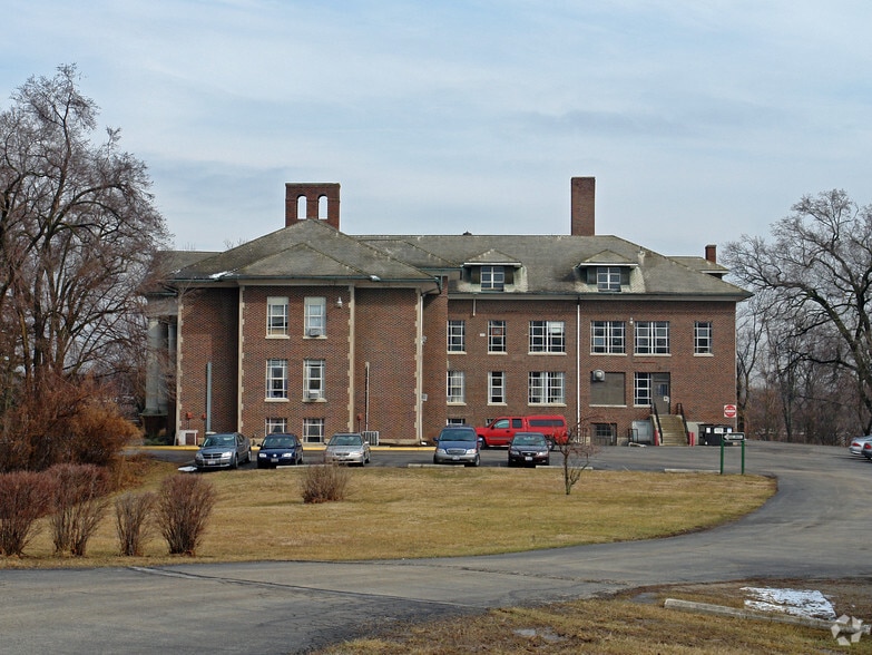 More Photos Of 1918 Mechanicsburg Rd, Springfield Rehabilitation Center For Sale
