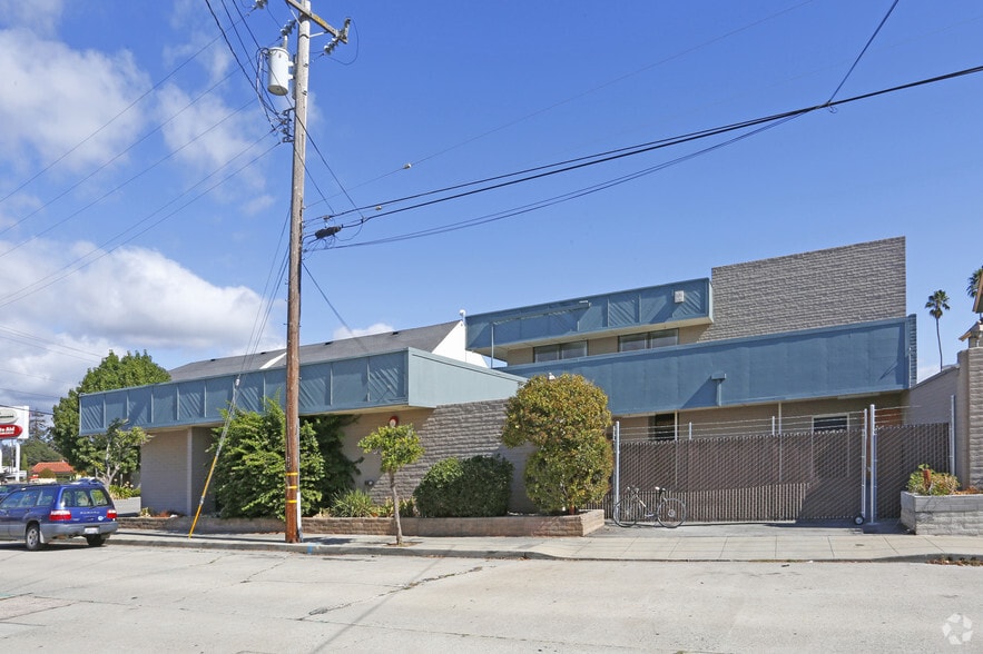 More Photos Of 902 Soquel Ave, Santa Cruz Freestanding For Sale