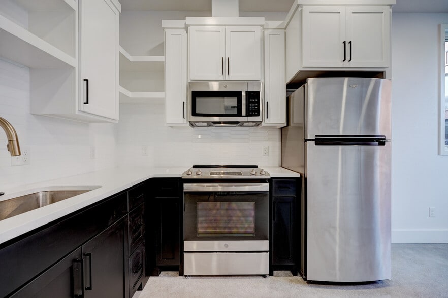 More Photos Of 1700 Spoke St, Oklahoma City Office Residential For Sale